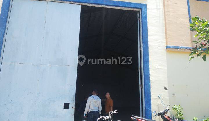 Gudang bontoa samping jalan tol ir sutami dekat dari pelabuhan 3