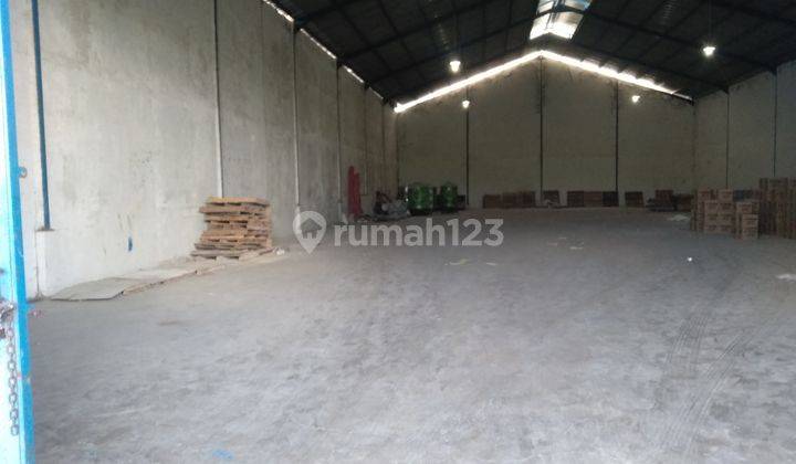 Gudang bontoa samping jalan tol ir sutami dekat dari pelabuhan 7