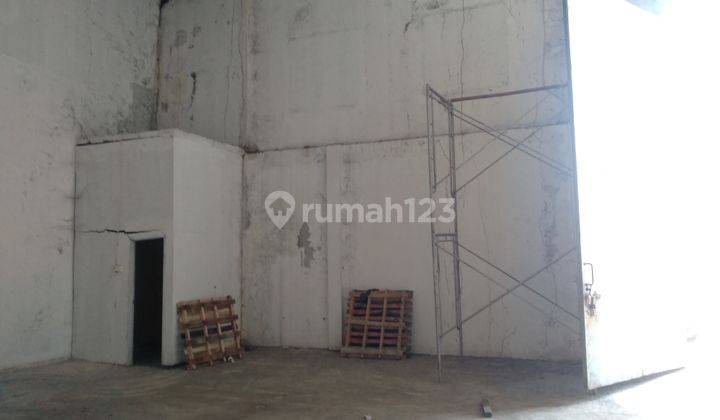 Gudang mura dekat pelabuhan samping jalan tol kota makassar 5