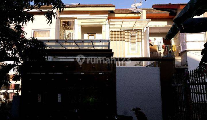 Rumah 2 lantai di pengayoman full furnis bagus bersi 1