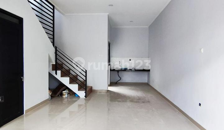 Rumah Bagus Baru Bangun di Komplek Kiara Sari, Margasari , Buahbatu Kota Bandung