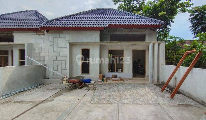 Rumah Baru Proses Finishing SHM di Timur Pamela 7 Purwomartani 2