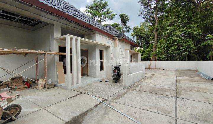 Rumah Baru Proses Finishing SHM di Timur Pamela 7 Purwomartani 9