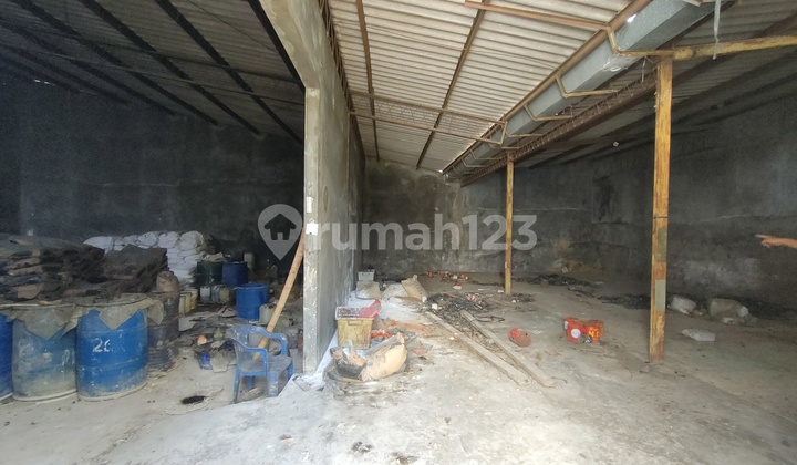 Gudang di Karangroto Semarang 1