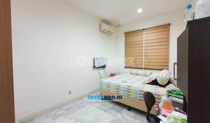 Rumah Intercon Minimalis 2 Lantai Lingkungan Tenang 