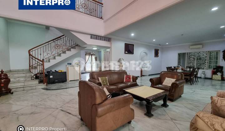 Rumah Mewah 2 Lantai di Puri Indah Jakarta Barat 2