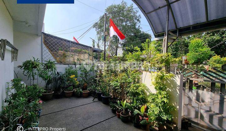 Rumah Lingkungan Asri di Taman Kedoya Baru Jakarta Barat 2