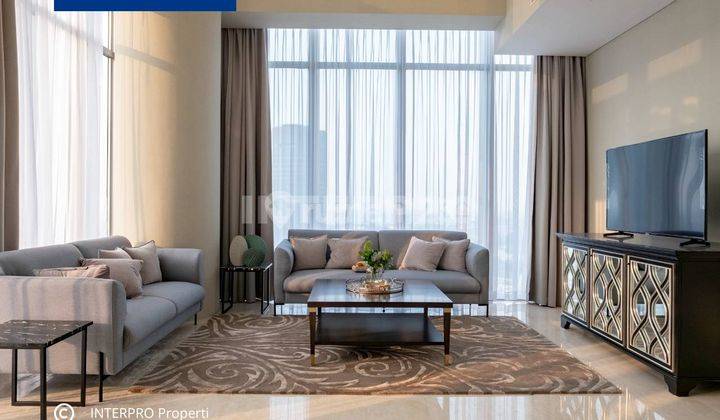 ruang keluarga apartemen saumata mewah full marble