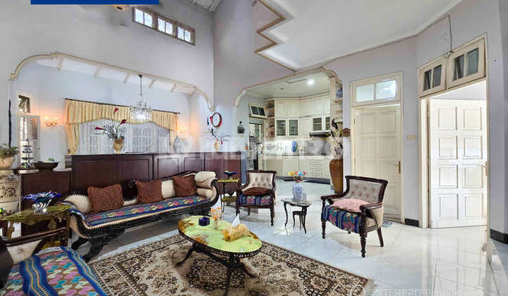 Rumah Mewah Dijual Taman Aries Meruya Kokoh Dan Terawat - 500m2 