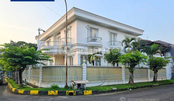 Rumah Hook Intercon Kebon Jeruk Desain American Classic - 550m2 1