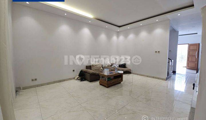 Rumah 4 Lantai Dijual Taman Cosmos 5 Kamar Tidur LT 144m2