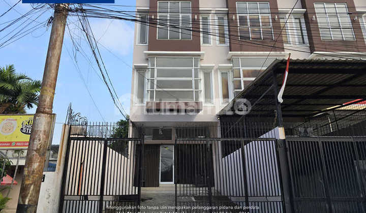 Ruko 3,5 Lantai Dijual Duri Kepa Siap Pakai Dan Strategis - 130m2