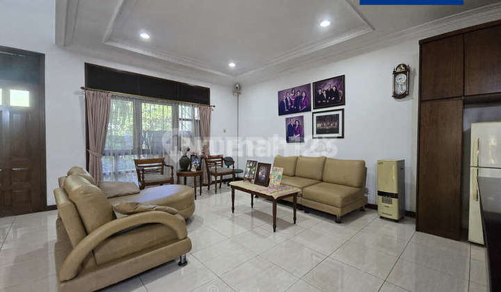 House for Sale in Taman Aries Meruya, Land Size 217m2, 4 Bedrooms