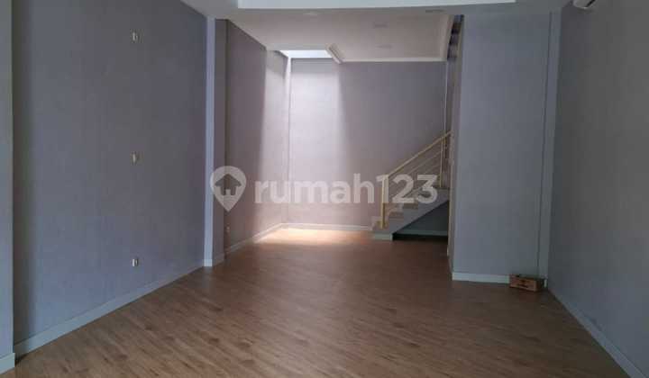 Ruko 2 Lantai Dijual Taman Meruya Ilir Kembangan - Luas 73M2
