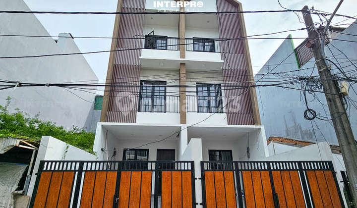 Brand New Minimalist House for Sale in Taman Ratu 3 Floors - Land Area 59.5m2 Brand New Minimalist House for Sale in Taman Ratu 3 Floors - Land Area 59.5m2