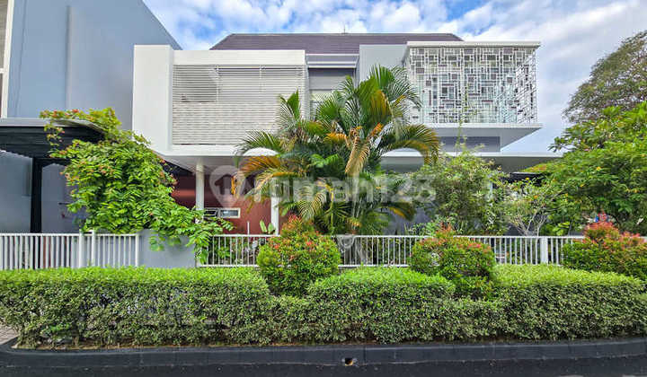 Rumah Mewah 3 Lantai Hook Dijual Permata Buana Siap Huni - 238m2