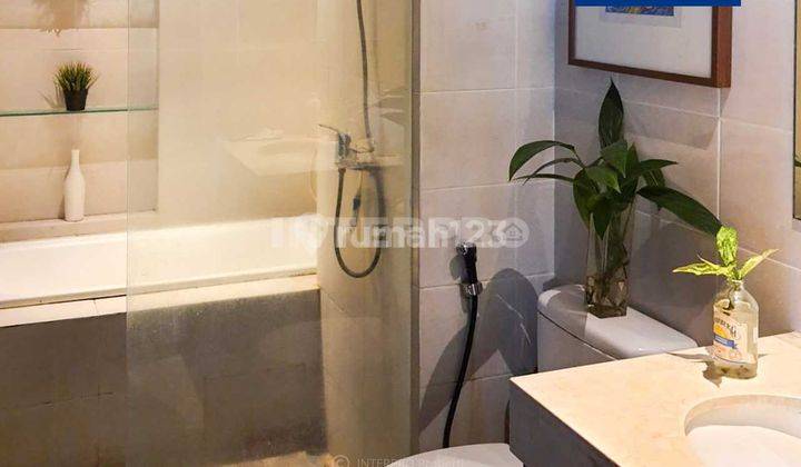kamar mandi apartemen 2br st moritz puri