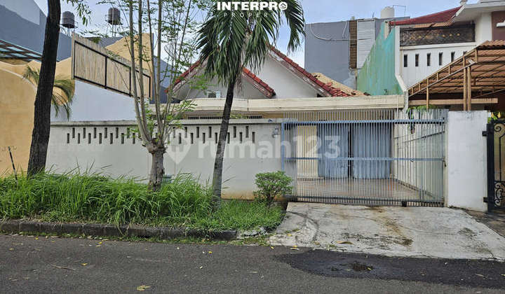 Rumah Hitung Tanah Dijual Permata Buana Hadap Selatan - LT 200m2 Rumah Hitung Tanah Dijual Permata Buana Hadap Selatan - LT 200m2