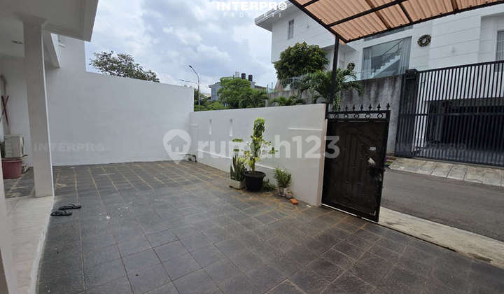Rumah 2 Lantai Dijual Taman Permata Buana Semi Furnished - 180m2 2