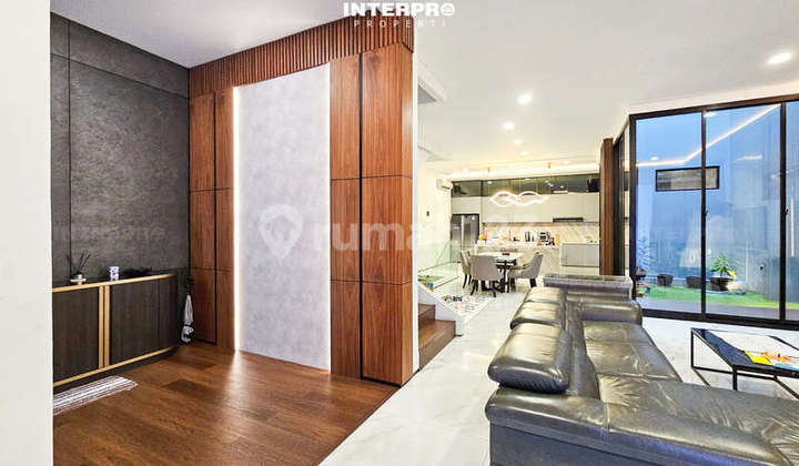 Modern Minimalist 3-Story House Permata Buana Semi-Furnished 144M2 2