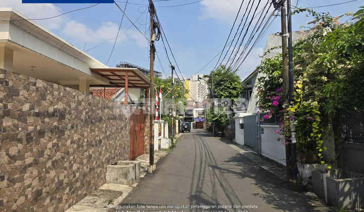 Rumah 2 Lantai Kemanggisan Lokasi Strategis Siap Huni - LT 318m2 Rumah 2 Lantai Kemanggisan Lokasi Strategis Siap Huni - LT 318m2