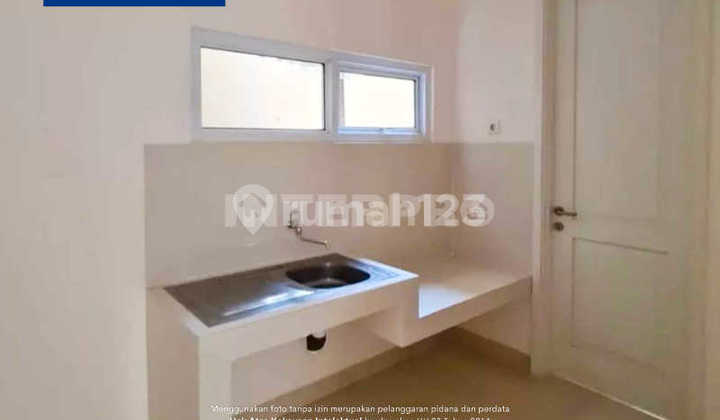 Two-Story House in Menteng Village Cluster, Gading Serpong - Land Area 180m2 2