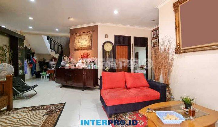 Rumah Hook Taman Meruya Ilir Sirkulasi Udara Sejuk LT 209m2 1