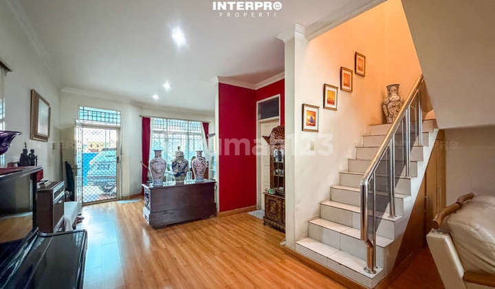 Rumah 2 Lantai Dijual Sunrise Garden Siap Huni Hadap Utara 187M2 2