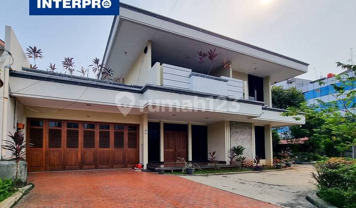 Rumah 2 Lantai Dijual Area Private Taman Kedoya Baru - LT 797m2 2
