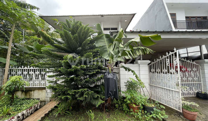 Rumah Hook Puri Indah Pencahayaan dan Sirkulasi Sangat Baik 268M2 Rumah Hook Puri Indah Pencahayaan dan Sirkulasi Sangat Baik 268M2