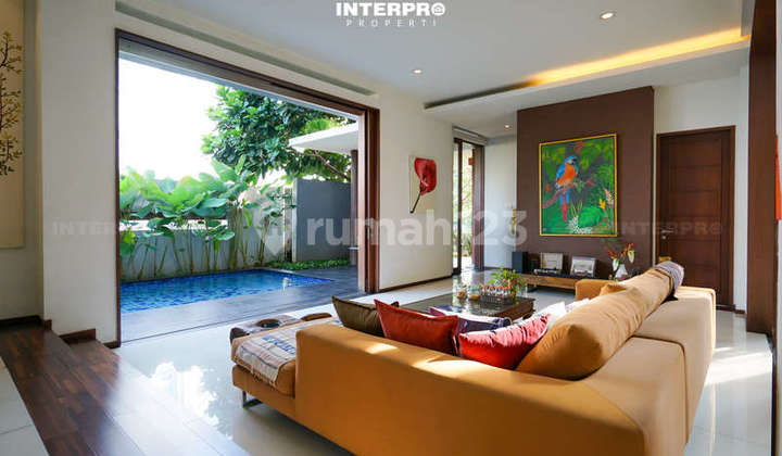 Luxurious 2.5-Story House in Permata Buana, Best Layout - 470M2 Luxurious 2.5-Story House in Permata Buana, Best Layout - 470M2