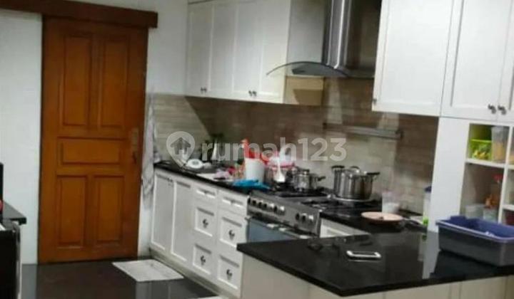 Sunter Kirana, Jakarta Utara Rumah Siap Huni Luas Tanah 10x20 (200m²) Luas Bangunan 280m² (2 Lantai) 4+1 Kamar Tidur 3+1 Kamar Mandi Listrik 4.400 Watt Hadap Timur Pam Shm Sunter Kirana, Jakarta Utara Rumah Siap Huni Luas Tanah 10x20 (200m²) Luas Bangunan 280m² (2 Lantai) 4+1 Kamar Tidur 3+1 Kamar Mandi Listrik 4.400 Watt Hadap Timur Pam Shm