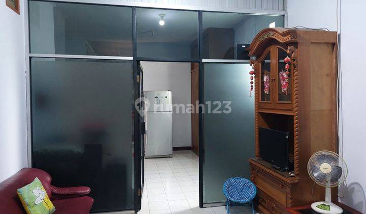 Rumah 2 Lantai
taman Permata Indah
jelambar
jakarta Utara
akses Tol ( 2 Sisi) Dlm Dan Luar Kota
7x19=2lantai
kamar Tidur=4
kamar  Mandi=2
pam
pln =5.500
carpot=1 2