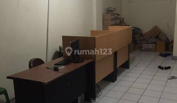 Super murah Ruko 3 lantai=4.5×16, lokasi strategis , cocok untuk kantor , usaha  , bisa masuk Kontainer 40 feet 1