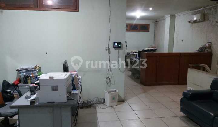 Ruko gandeng (2 muka/depan bekakang)pasar pagi , Jakarta kota,  17x8=4lantai  harga jual rp 15 M 3