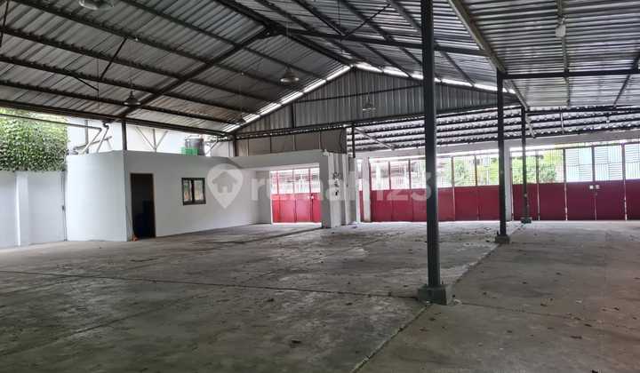 Gudang di Taman Sari , Mangga Besar Jakarta pusat  Luas 20x20 , Listrik=6.600watt , air pam  2