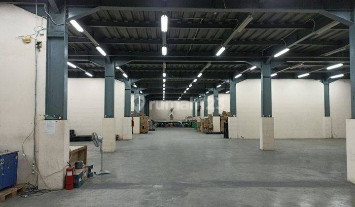 JUAL CEPAT Pabrik aktif, bangunan baru, Daan Mogot, Jurumudi , Tangerang, luas tanah=5.285m2, Luas bangunan=5.604m2, lift barang =2, mess karyawan 1