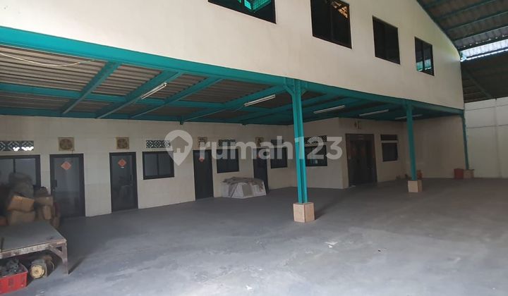 Dijual Gudang Neglasari Tangerang Luas Tanah =1.923M2 Luas Bangunan=1.100M2 Office di Lantai 2 =2 Office Dilantai 1=4 Toilet=2 Air Tanah Pln=4.100 Va Hadap Selatan