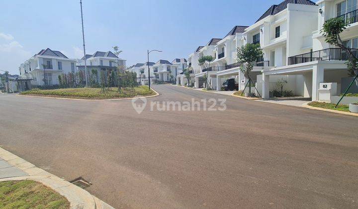 
rumah Summarecon Bogor
cluster Agathis 
basic
luas Tanah=180
luas Bangunan=160
kamar Tidur=4+1
toilet=3+1
pln = Token
air =pam
surat= Ppjb
, Lingkungan Asri Pegunungan 1