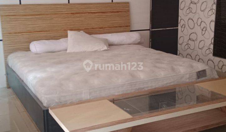 Rumah 
The Villas Moi, kelapa gading
Jakarta utara
Luas 9x17
3 kamar tidur, 
4 kamar mandi
Semi furnished
Listrik 10.500 watt
HGB

  1