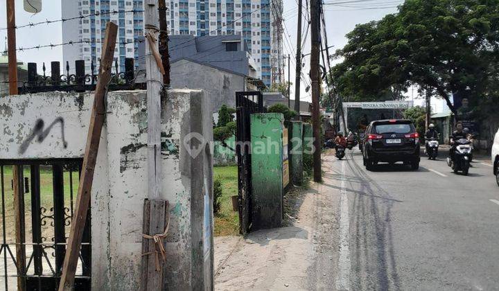 Tanah ada bangunan Rumah nya. Harga terbaik,  Meruya perbatasan karang tengah (Hitung Tanah saja) 
luas Tanah : 1.814 m
Ukuran          : 23x79m2
Tanah sertifikat SHM

- cocok untuk usaha cafe showrom toko material dll
- 50meter dari apartemen the Nest
-  2