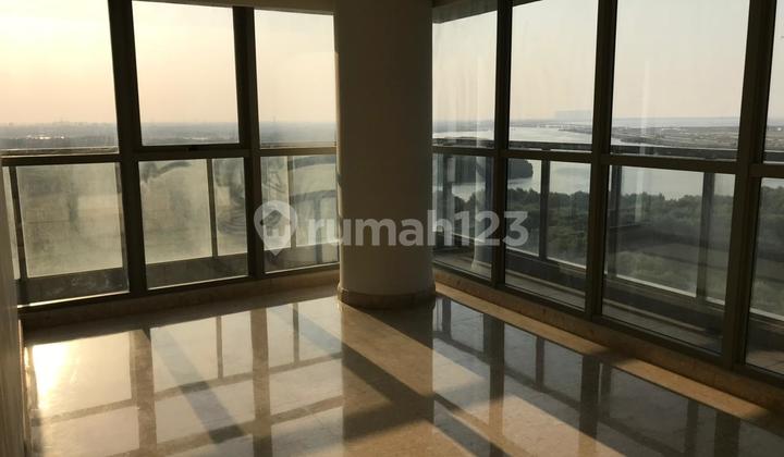Pantai Indah Kapuk Gold Coast Apartment North Jakarta 3 Bedrooms Area 135 Meters Sea View, Certificate, High Floor Empty Negotiable Until Deal