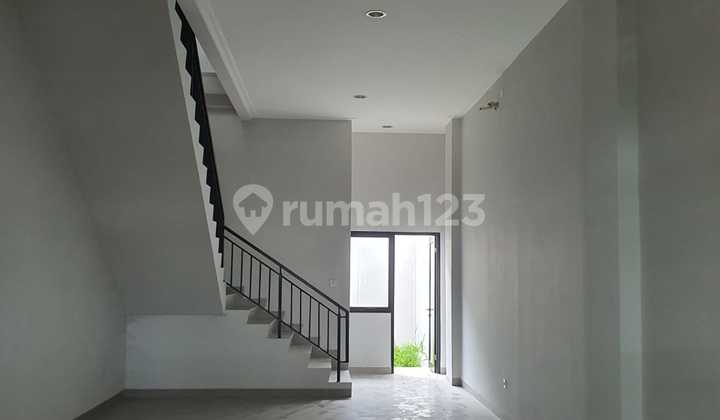Pantai Indah Kapuk 2,ruko Shanghai Brand New ,the New Jakarta City 4.5x18=3 Lantai Toilet = 3 Pln = 4.400 Watt Ramai Wisatawan 2