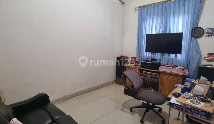 Rumah  Pantai Indah Kapuk
cluster Walet 
jakarta Utara
, Ukuran 9x25
kamar Tidur 4 + 1
kamar Mandi 3 + 1
2.5 Lantai, Hadap Selatan, 
ppjb Siap Ajb, Dekat Sekolah International, Dekat Pasar 2