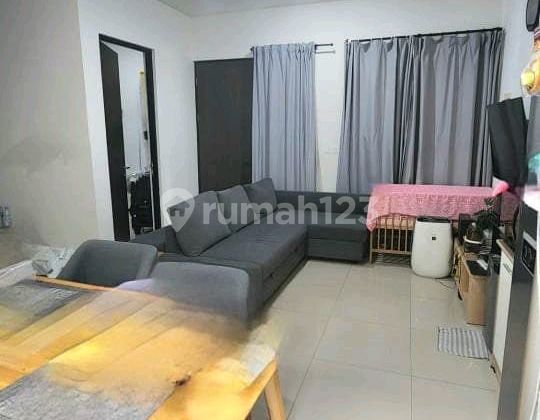 Citra Garden Puri Jual Cepat Jakarta Barat Luas Tanah : 7X23 = 161M² Luas Bangunan : 135 M² + 44 M² (Dak Beton, Struktur Siap Dijadikan Ruangan - Tinggal Tambah Tembok dan Atap) 2 Lantai Kamar Tidur : 5 Kamar Mandi: 4 Surat : SHM Daya Listrik : 5500 Sumbe