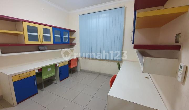 Pantai Indah Kapuk1 Jakarta Utara Rumah Katamaran Indah Ukuran 8x25 M² 350 M² Posisi Badan 2lantai + Basement Kamar Tidur 4+1 Kamar Serbaguna Kamar Mandi 4 + 1 Dalam Kamar Utama Full Furnished  2