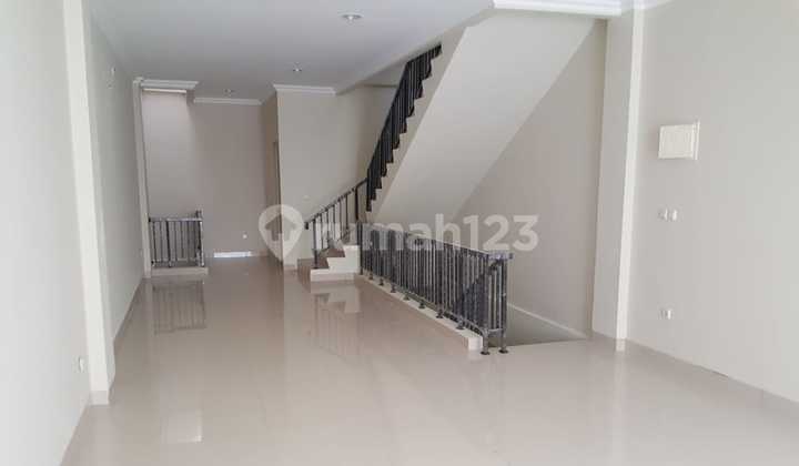 Ruko Green Lake City Tangerang 4,5 X 15=3.5 Lantai Toilet = 3