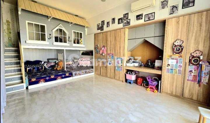 Alam Sutera Luxury House Tangerang-American Style-Land Area 300M²-Building Area 750M²-5 Bedrooms-5 Bathrooms-Freehold Title-Fully Furnished-North Facing Facilities:-Full Marble-Home Theater Room Full Set Audio + Ps4-Hobby Decor/Flower Workshop Available-Electricity 16,000 2