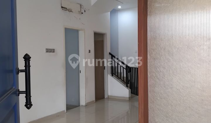 Puri Mansion West Jakarta 9x15 2-story Bedrooms 3+1 Certificate SHM Semi Furnished 2