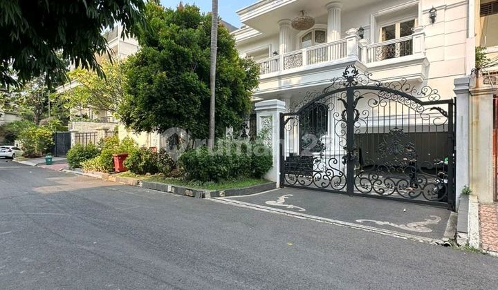 Pantai Indah Kapuk Jual Cepat Rumah Mewah Katamaran Jakarta Utara Luas Tanah 325 M2 Luas Bangunan 1.050M2 3.5 Lantai 5+ 1 Kamar Tidur 5+2 Kamar Mandi Lantai Full Marmer 1 Karaoke Room 1 Gym Room 1 Ruang Serbaguna Rooftop Ada Gazebo Ac10 Unit Waterheater S